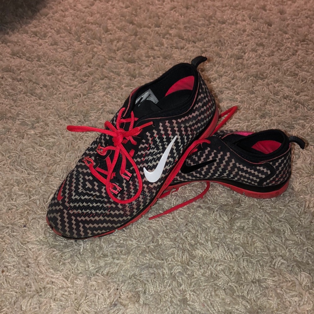 Nike tennis shoes